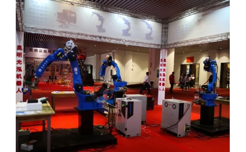 工業(yè)機器人的關(guān)鍵技術(shù)及應(yīng)用趨勢